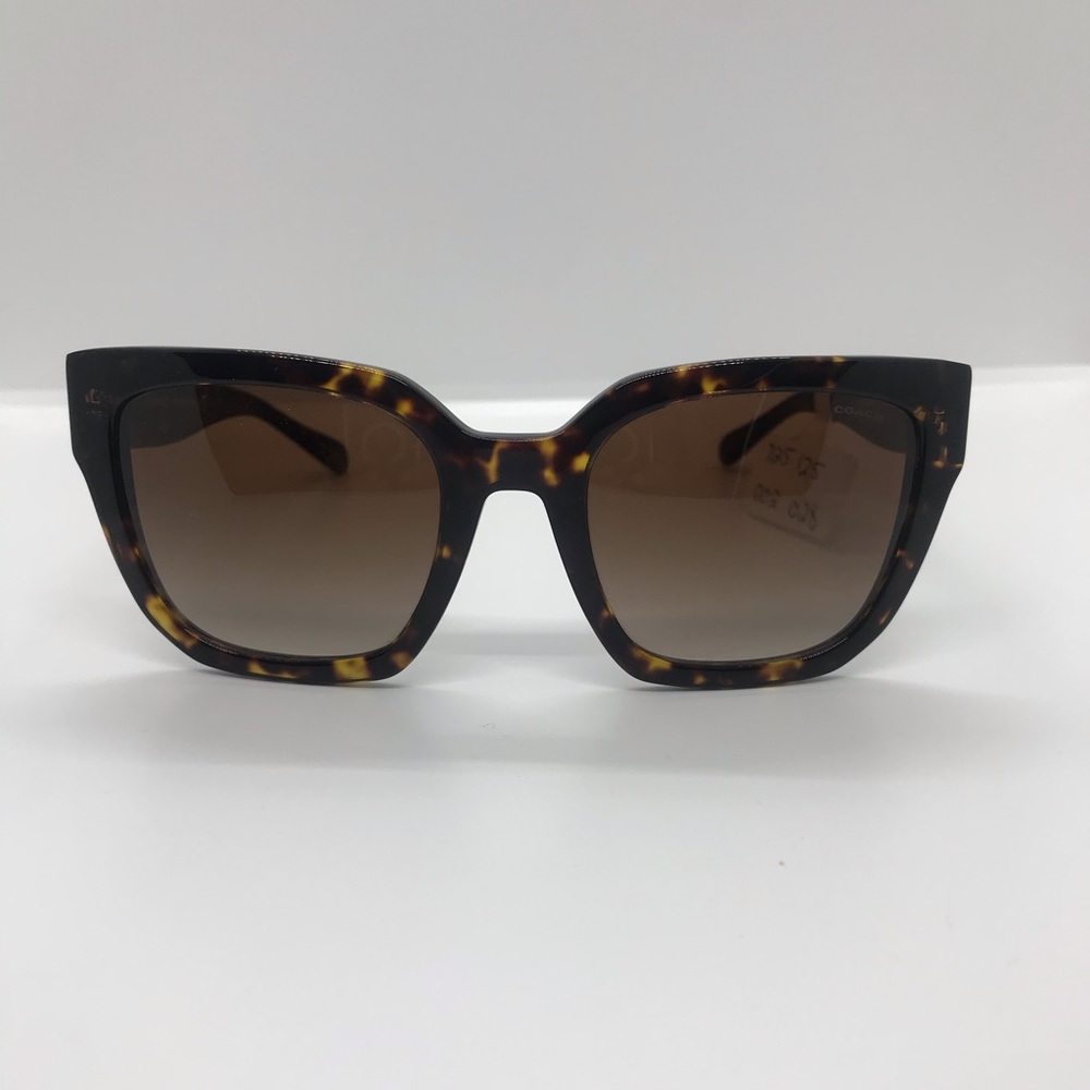 Coach - Picture 5 of 5